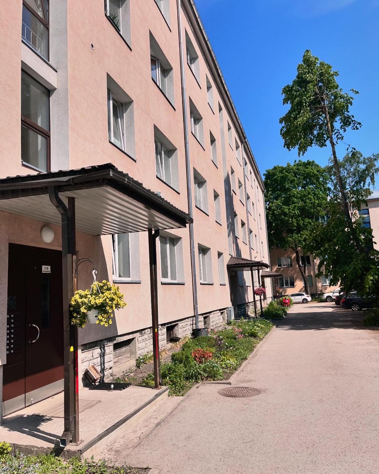 Tallinnhousing Studio For 4 With Free Parking Bagian luar foto